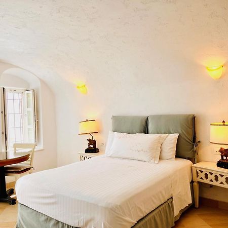Hotel Le Petit Greek Fira  Esterno foto