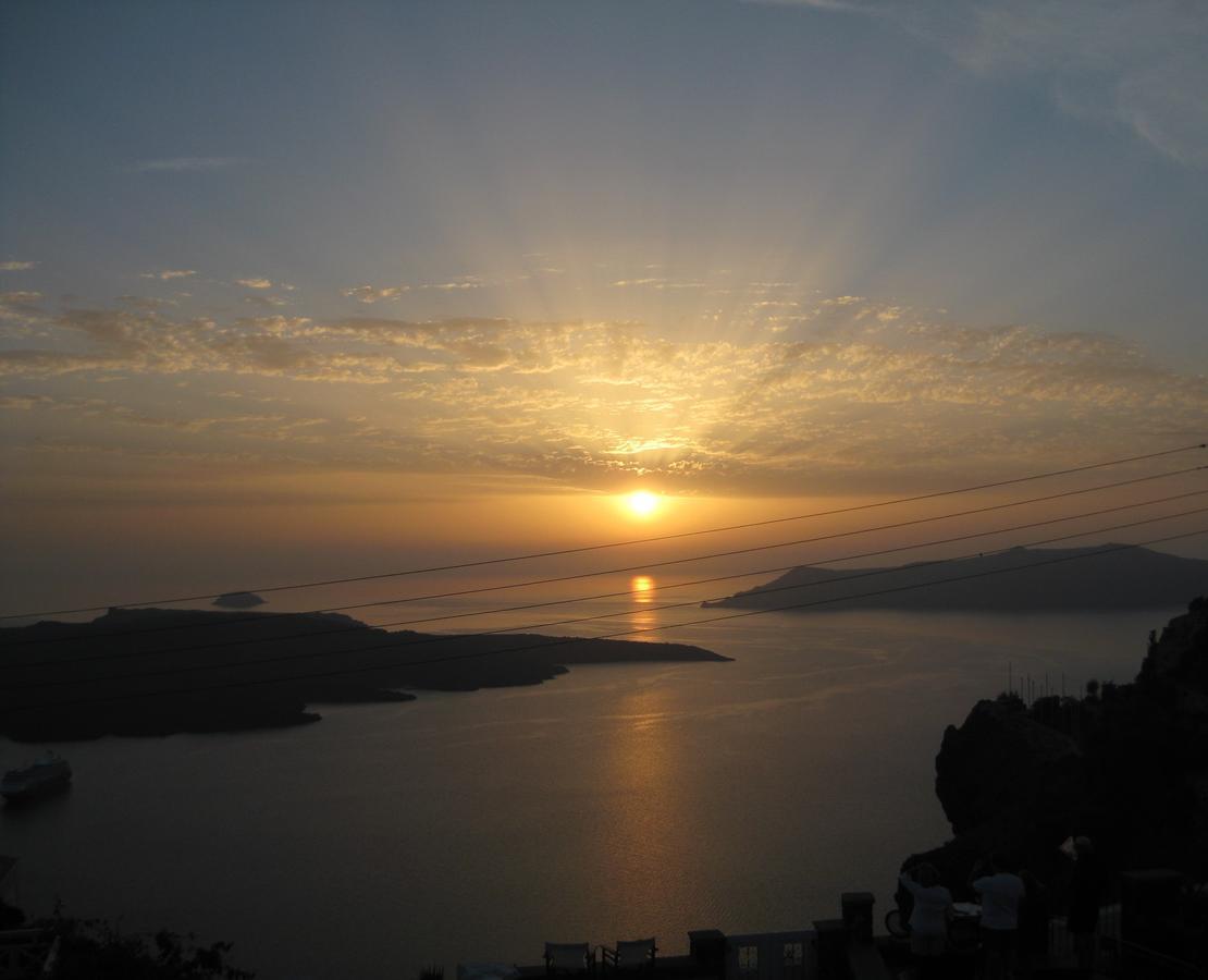 Hotel Le Petit Greek Fira  Esterno foto